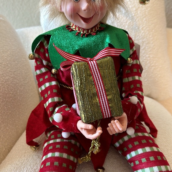 Christmas elf shelf sitter very tall posable jingle bells, pom-poms, red, green - Picture 3 of 9